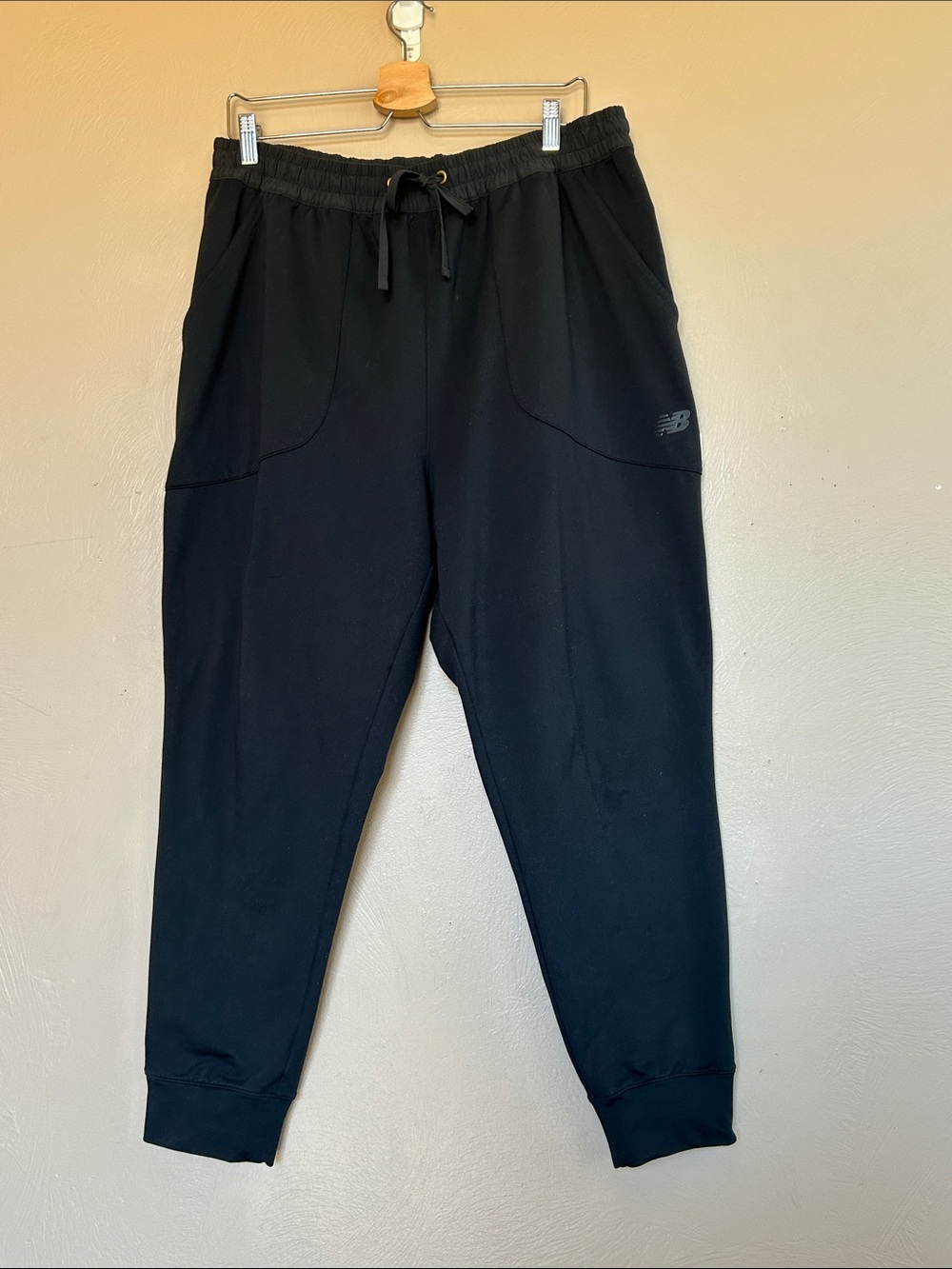 New Balance Men’s Black Jogger Pants. Side Pockets. Drawstring Waist. Medium.